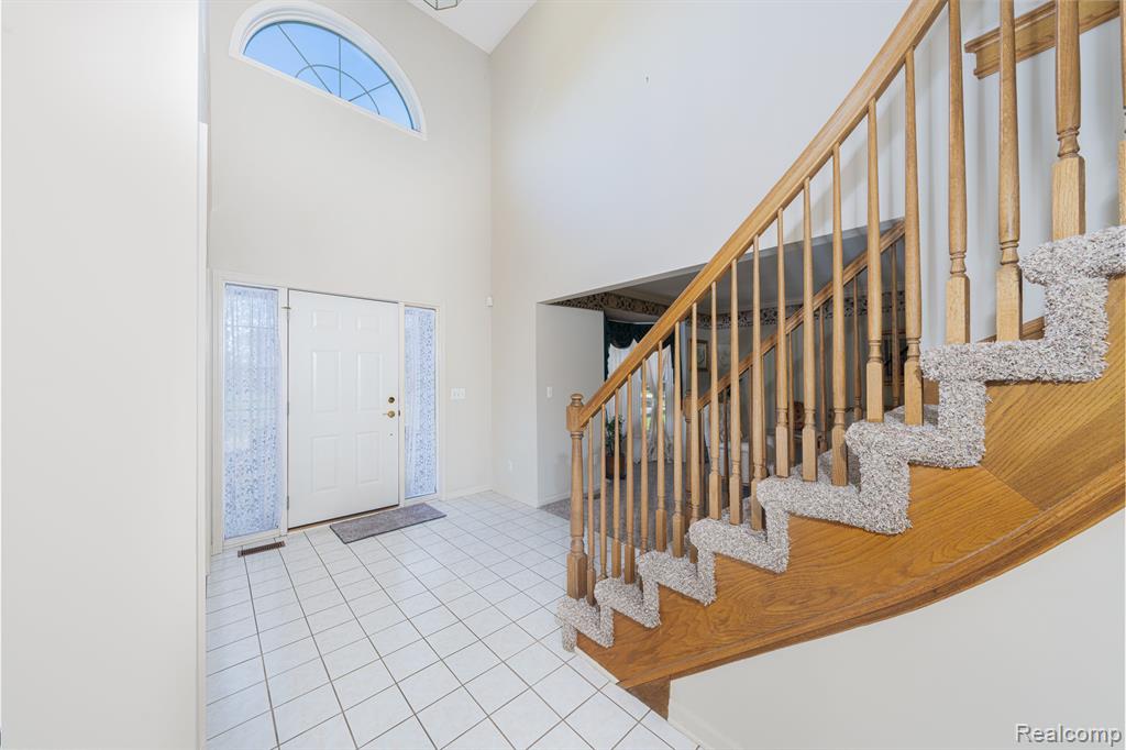 46856 GLENGARRY Boulevard, Canton, MI 48188 — Photo 13