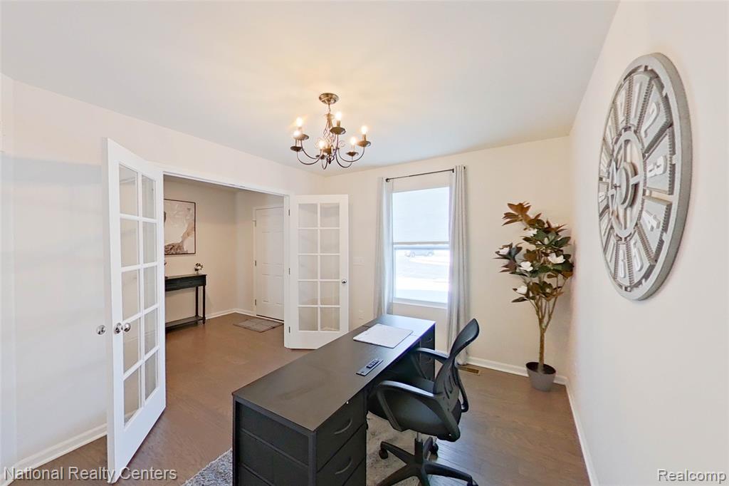 333 Saddleback Court, White Lake, MI — Photo 10