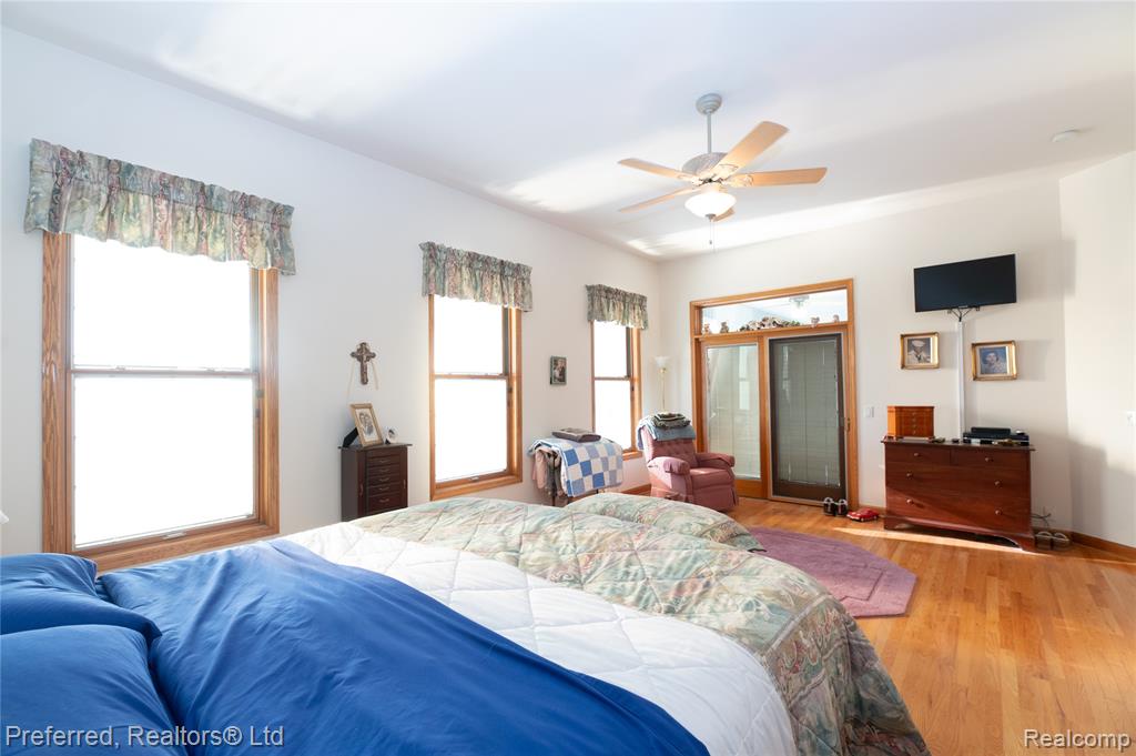 9769 Fawnwood Drive, Carleton, MI 48117 — Photo 16