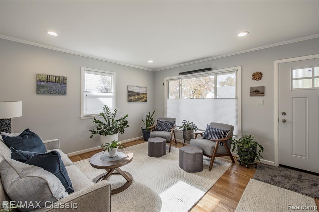 4422 Rosewold Avenue, Royal Oak, MI 48073 — Photo 8
