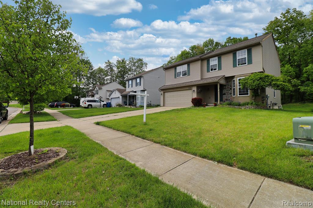 5626 Lockwood Drive, Waterford, MI 48329 — Photo 3