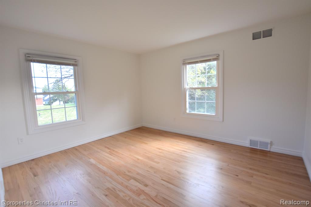 4217 COVERED BRIDGE Road, Bloomfield Hills, MI 48302 — Photo 32