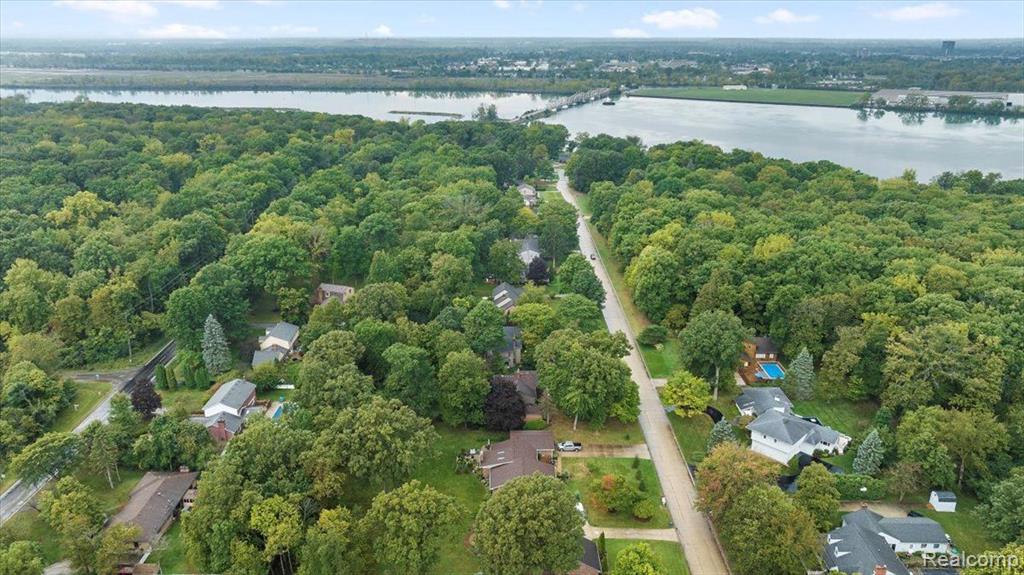 8707 VOIGT Avenue, Grosse Ile, MI 48138 — Photo 72
