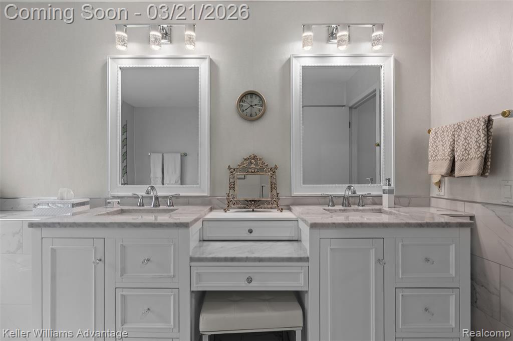4974 Countryside Drive, West Bloomfield, MI 48323 — Photo 29