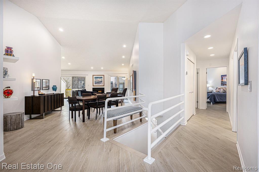 4046 FOXPOINTE Drive, Unit 131, West Bloomfield, MI 48323 — Photo 3