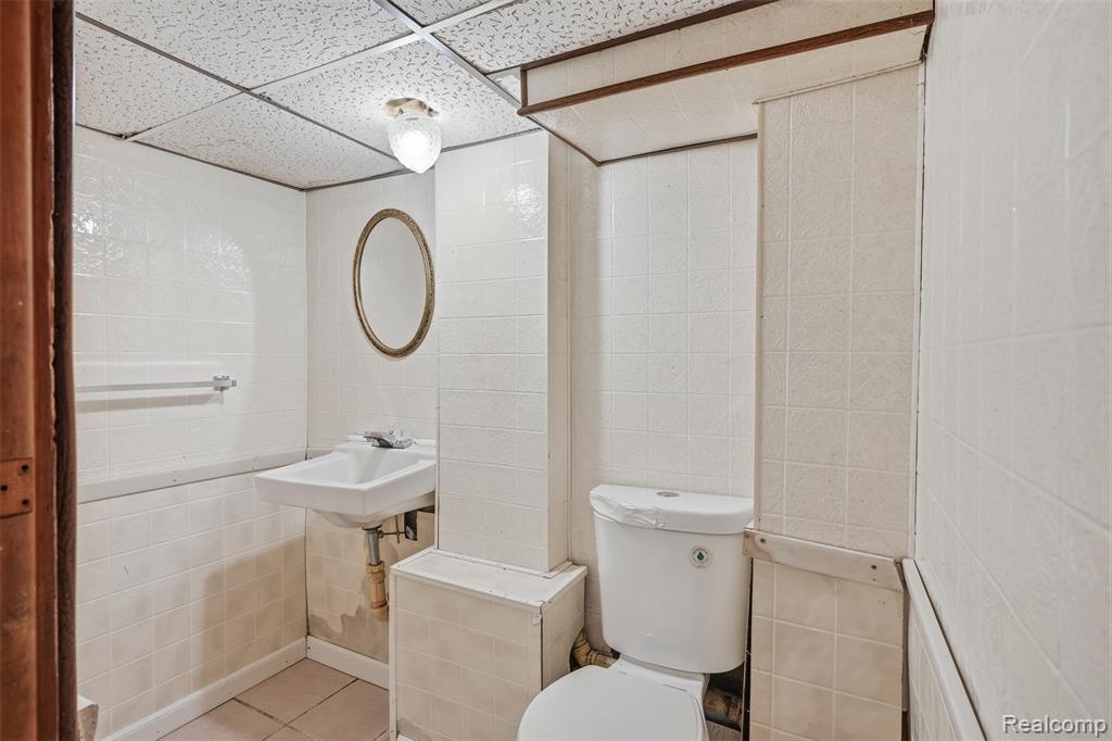 916 Buckingham Avenue, Flint, MI 48507 — Photo 18