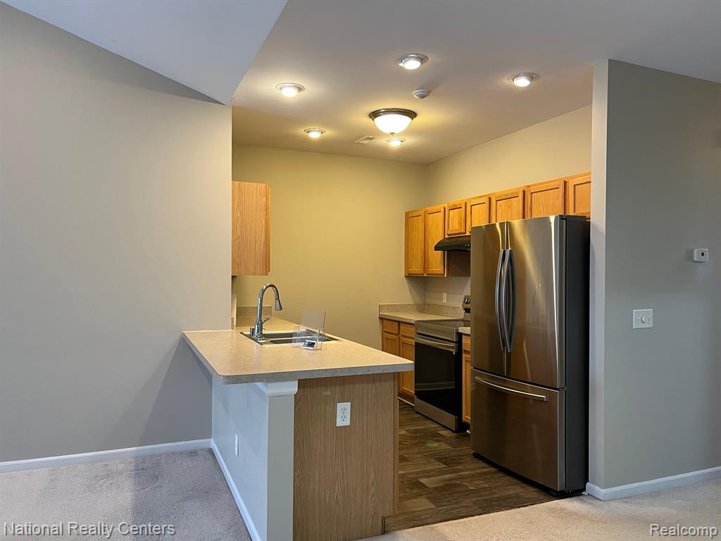 40564 BLYTHEFIELD Lane, Canton, MI 48188 — Photo 45