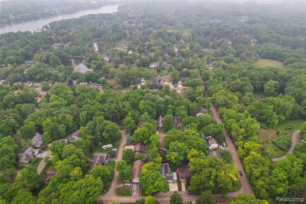 901 Ridge Road, Lake Orion, MI 48362 — Photo 51