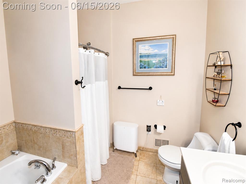 12390 Country Creek Drive, Goodrich Vlg, MI — Photo 13