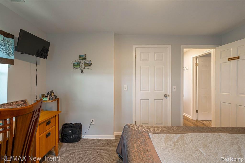 6768 HATCHERY Road, Waterford, MI 48327 — Photo 52