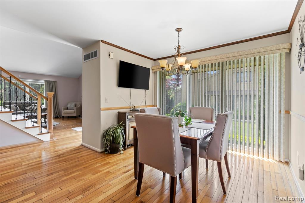 1696 S HILL Boulevard, Bloomfield Hills, MI 48304 — Photo 5