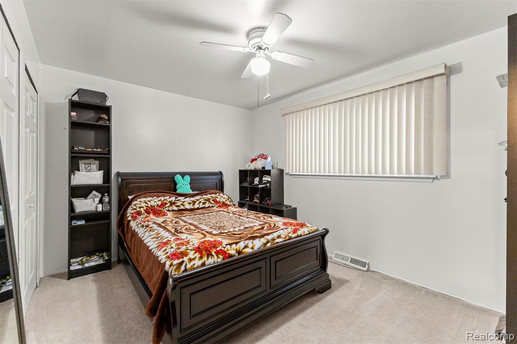 26611 Cecile Street, Dearborn Heights, MI 48127 — Photo 27