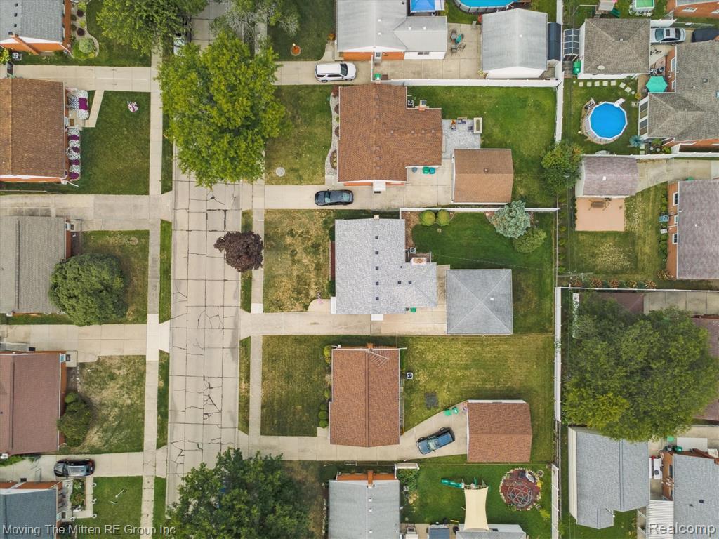 6484 Huntleigh Street, Garden City, MI — Photo 58