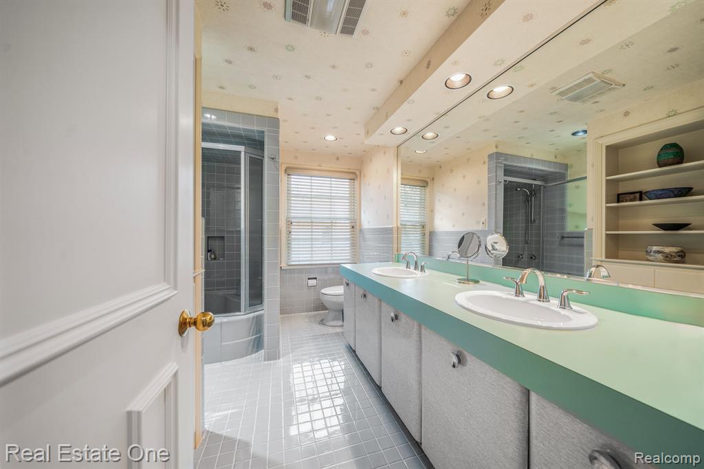 8519 HENDRIE Boulevard, Huntington Woods, MI — Photo 50