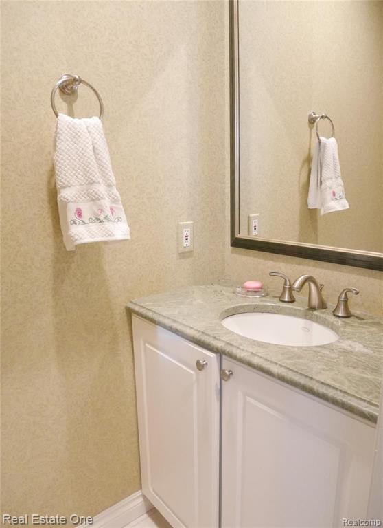 5846 CLEARVIEW Drive, Troy, MI 48098 — Photo 20