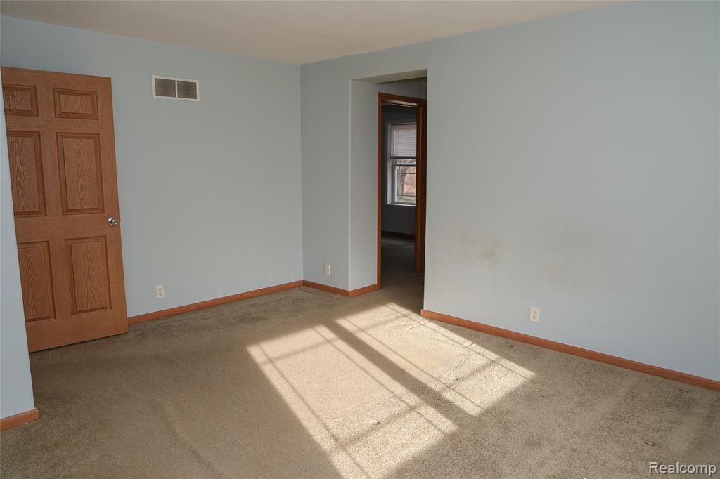 2755 Curtis Road, Leonard, MI 48367 — Photo 33