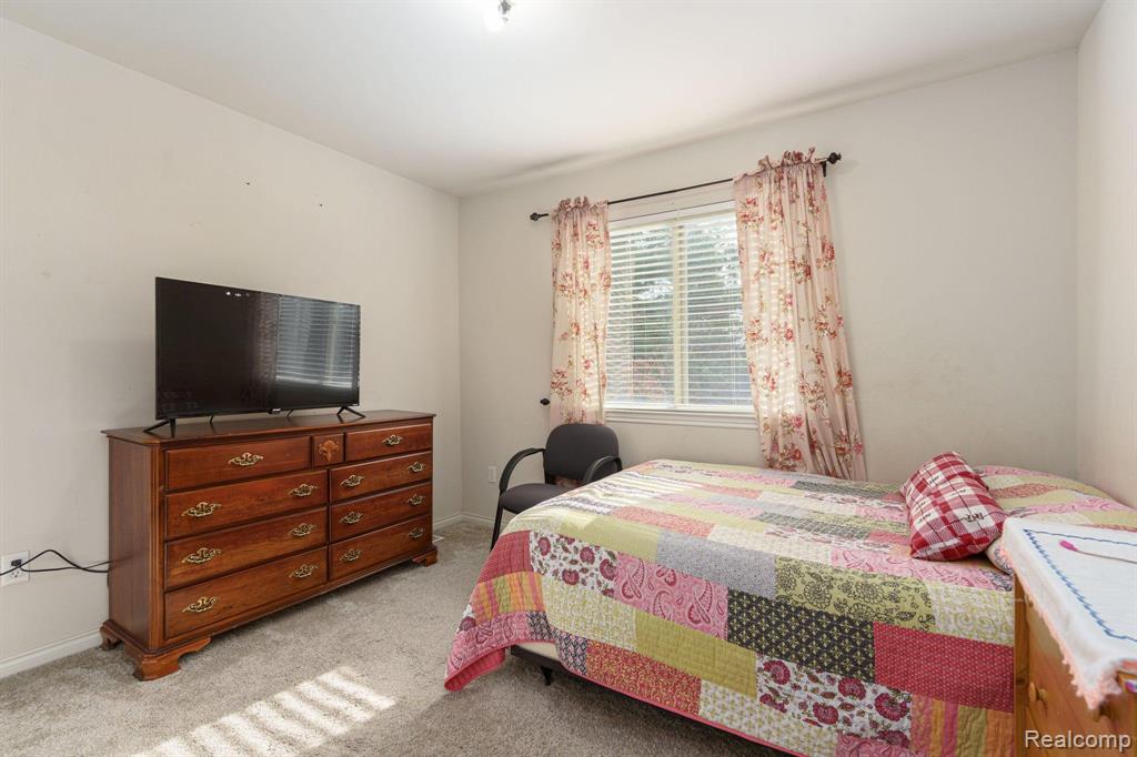 230 E Elizabeth Street, Lake Orion, MI 48362 — Photo 30