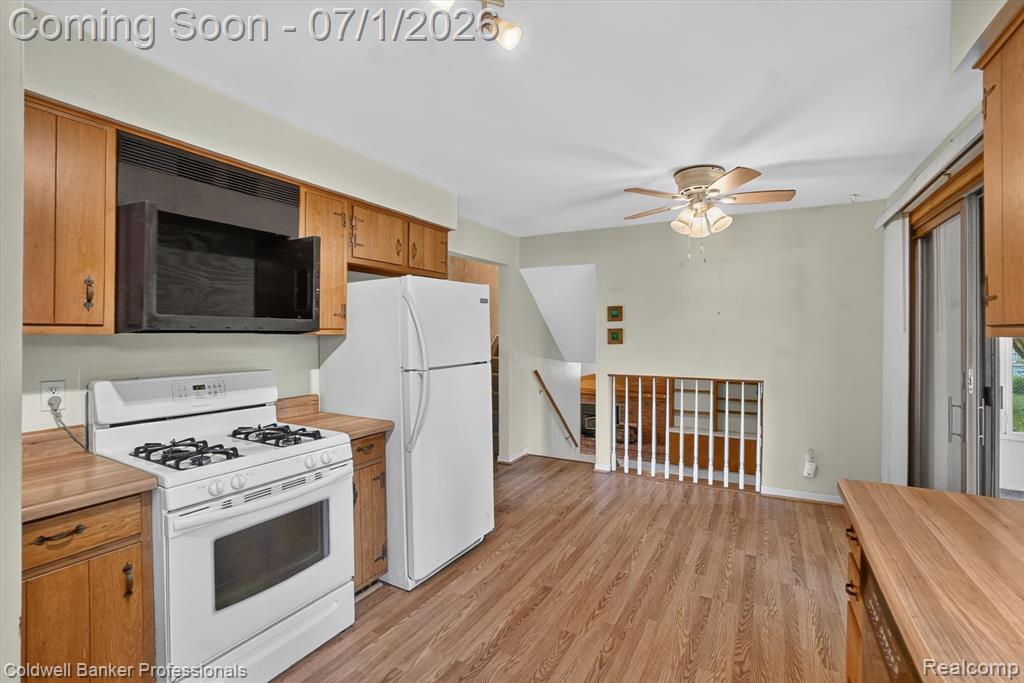 5410 Mancelona Drive, Grand Blanc, MI 48439 — Photo 10