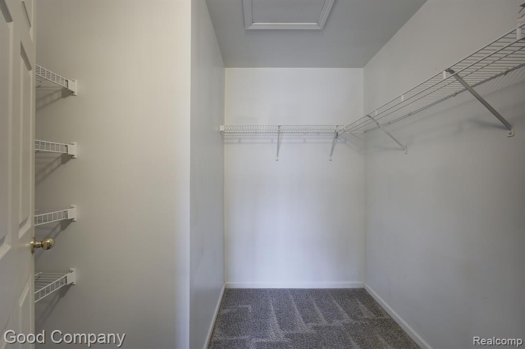 29567 NOTTINGHAM Circle, Livonia, MI 48152 — Photo 28