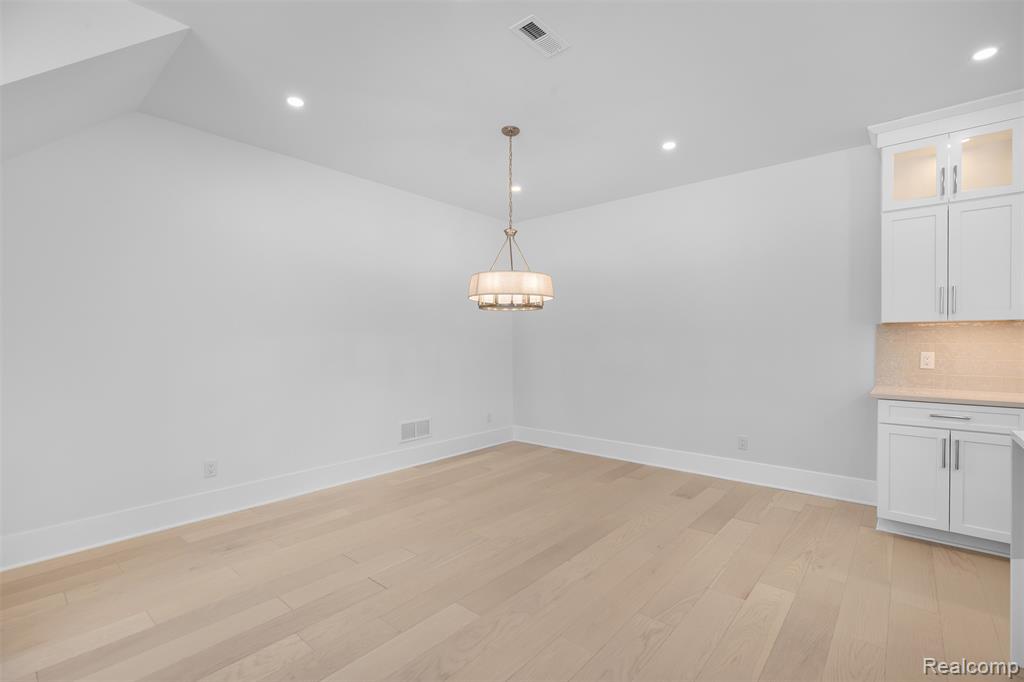 106 Apaloosa, Northville, MI, 48167