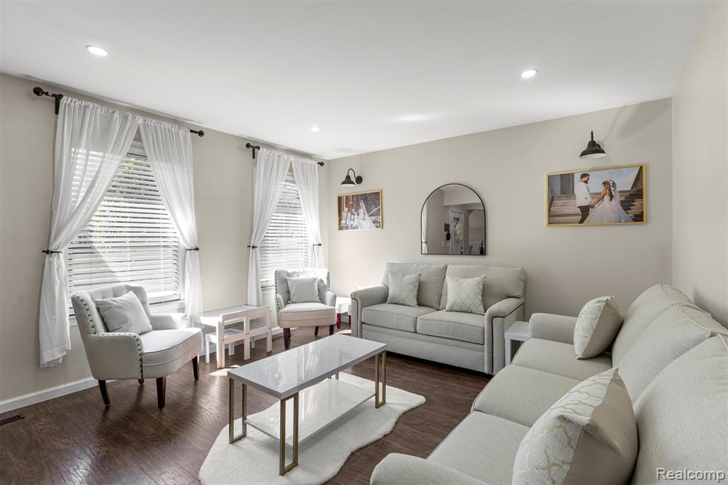 43530 Westminister Way, Canton, MI 48187 — Photo 10
