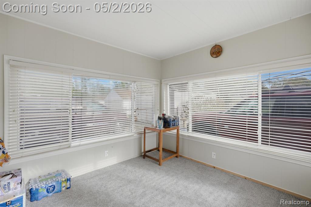 1857 Roslyn Road, Grosse Pointe Woods, MI 48236 — Photo 24
