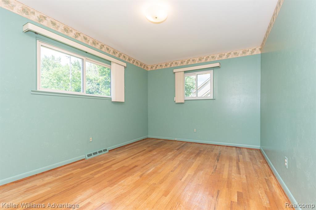 4460 Welland Drive, West Bloomfield, MI 48323 — Photo 17