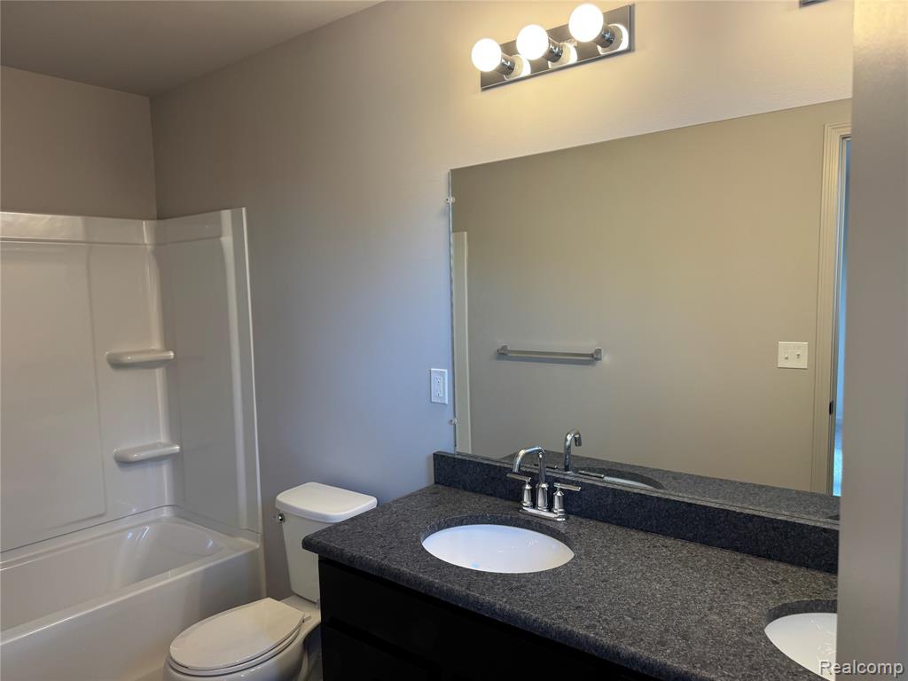 56054 Madison Lane, New Hudson, MI 48165 — Photo 28