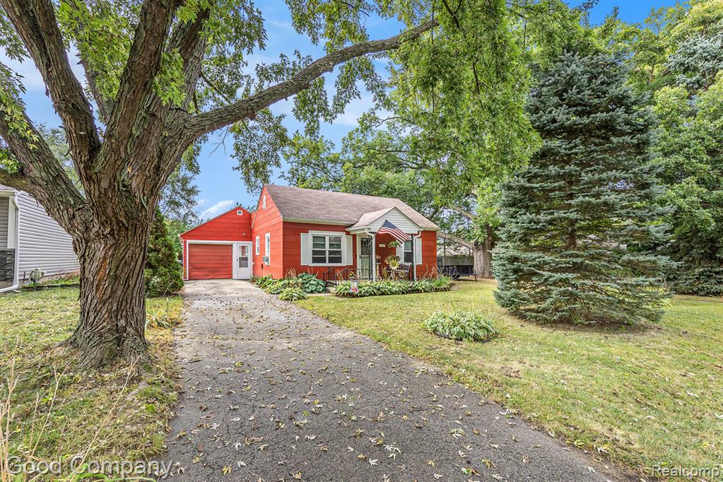 47565 Frederick Road, Shelby Twp, MI 48317 — front exterior