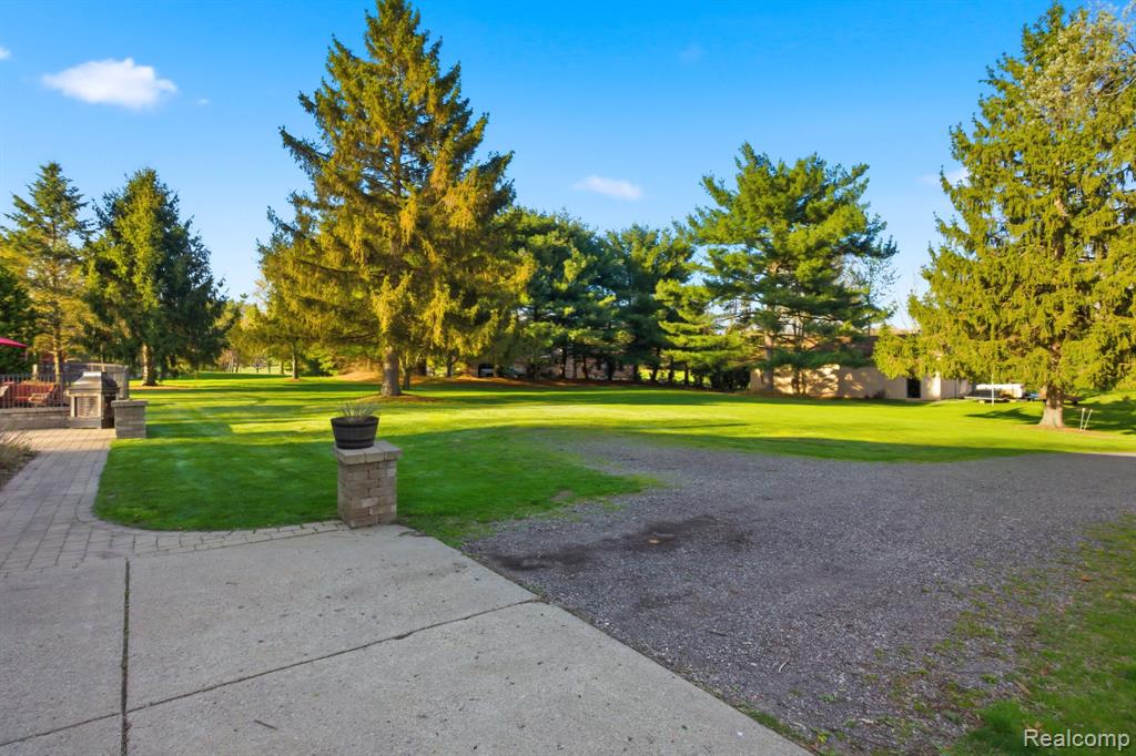 2411 Wixom Trail, Milford, MI 48381 — Photo 56