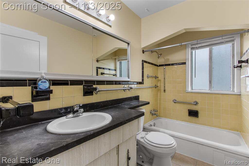 7305 N Silvery Lane, Dearborn Heights, MI 48127 — Photo 9
