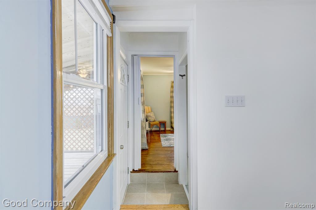 29329 Tawas Street, Madison Heights, MI 48071 — Photo 28