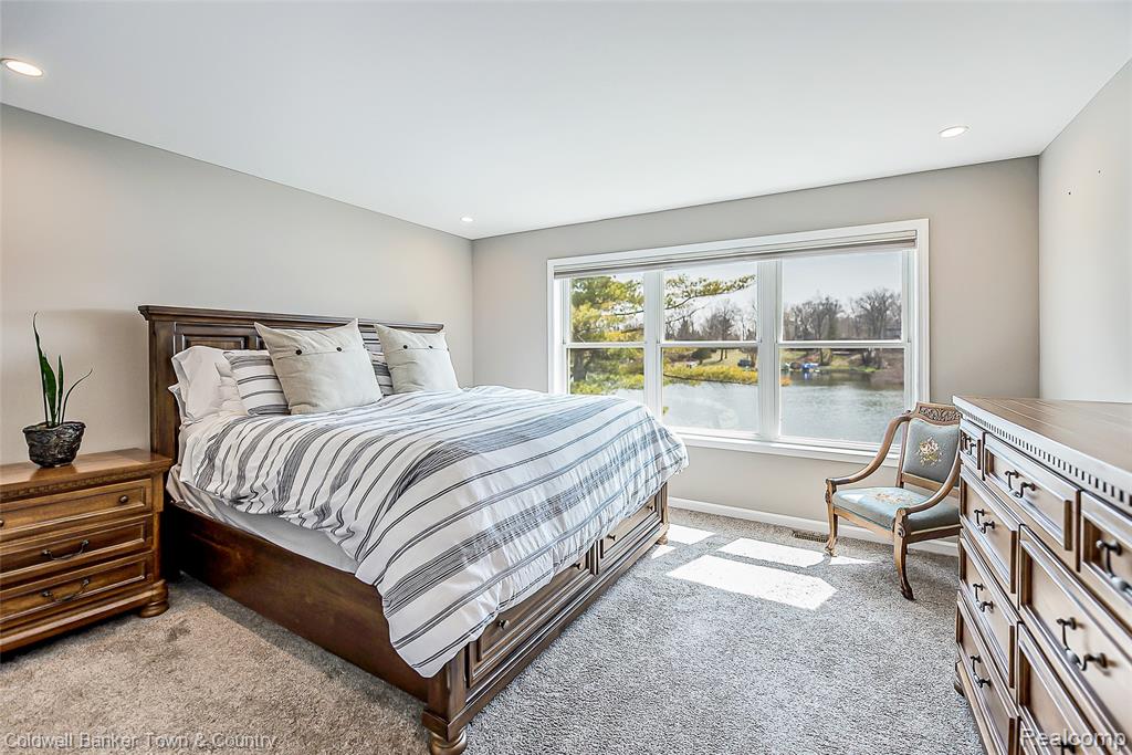 11634 Island Court, Hartland, MI 48353 — Photo 35