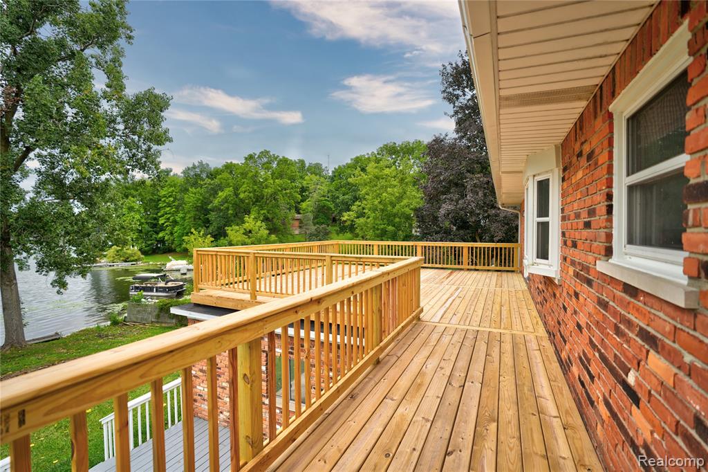 11476 Delmar Drive, Fenton, MI 48430 — Photo 37