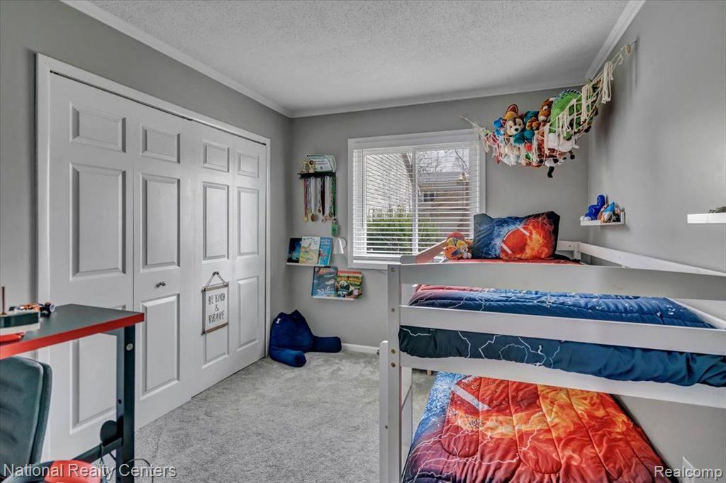 6823 SALINE Drive, Waterford, MI 48329 — Photo 12