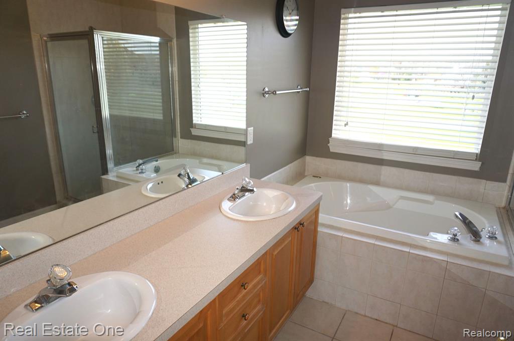 6993 WELLINGTON Drive, Dexter, MI 48130 — Photo 19