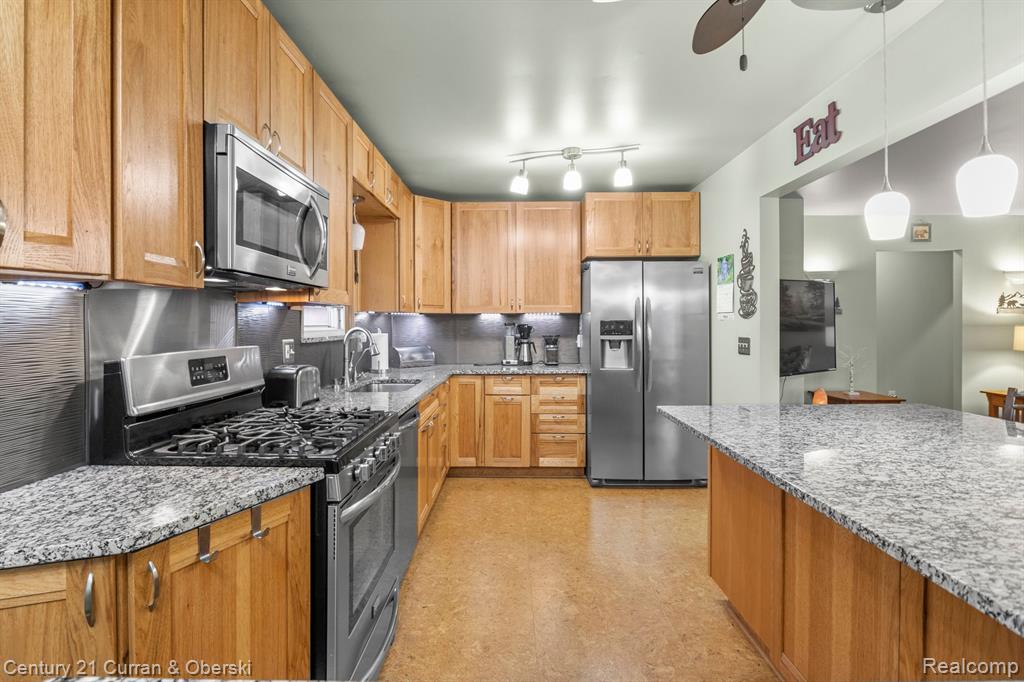 425 KENT Street, Carleton, MI 48117 — Photo 14