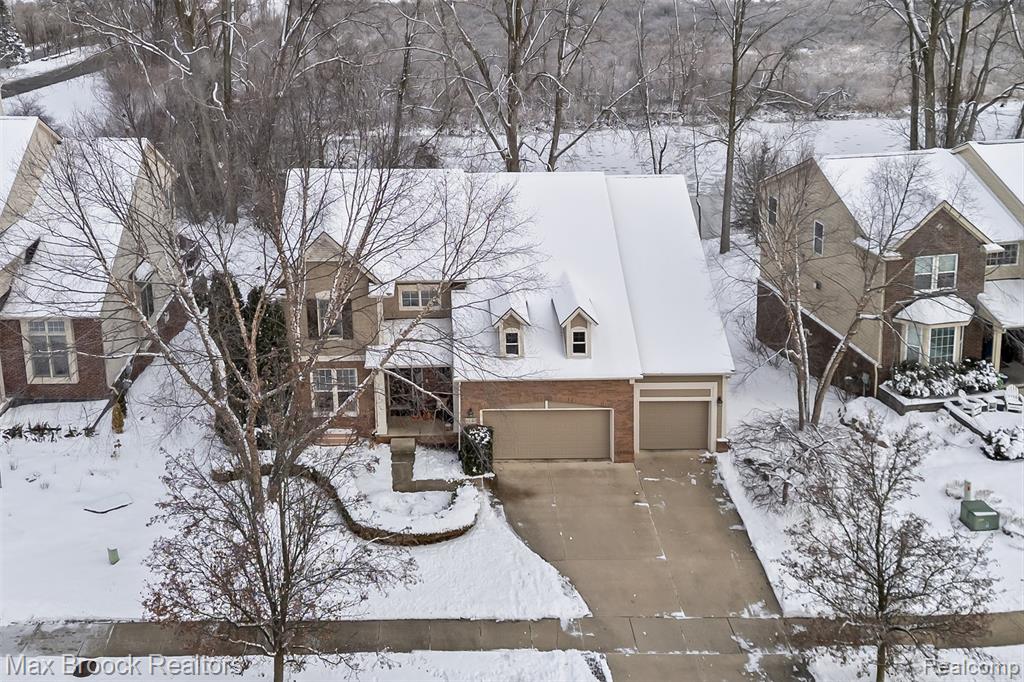 6144 Strawberry Circle, Commerce Twp, MI 48382 — Photo 2