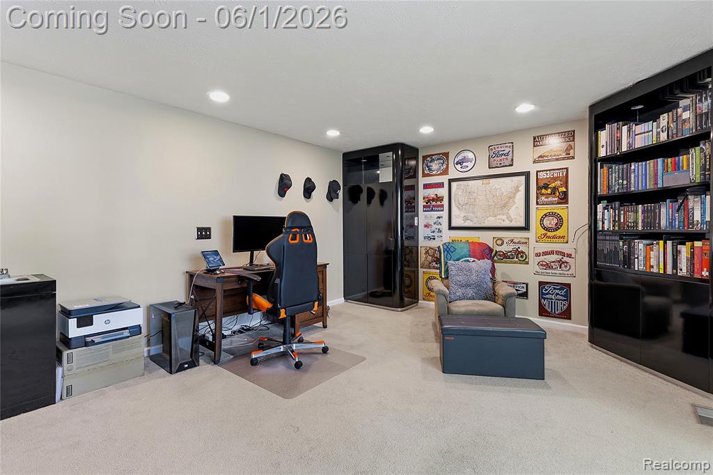 5389 Fox Ridge Circle, West Bloomfield, MI — Photo 19