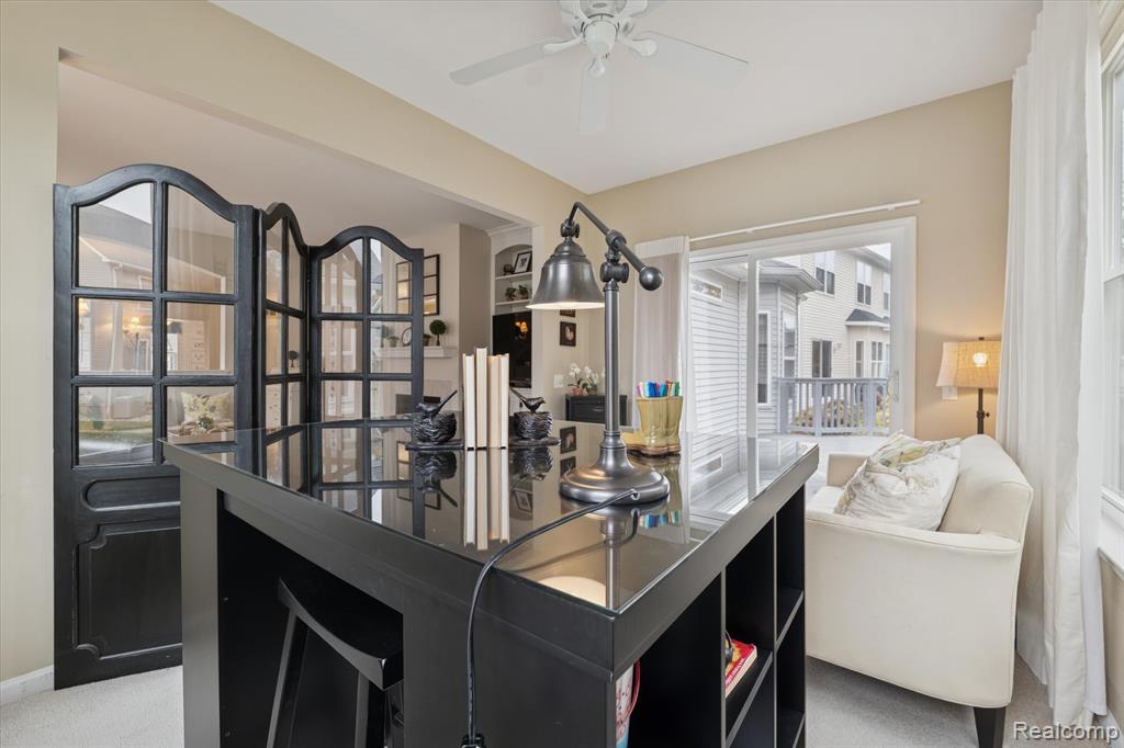 4035 Hillsdale Drive, Auburn Hills, MI 48326 — Photo 11