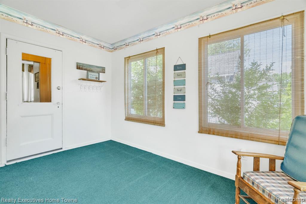 727 Minnie Street, Port Huron, MI 48060 — Photo 6