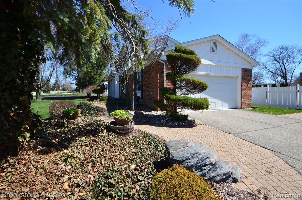 4470 PERRY Road, Grand Blanc, MI 48439 — Photo 4