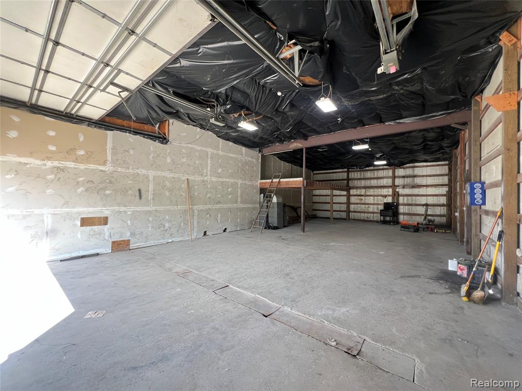3417 W Ridgeway Avenue, Flint, MI 48504 — Photo 3