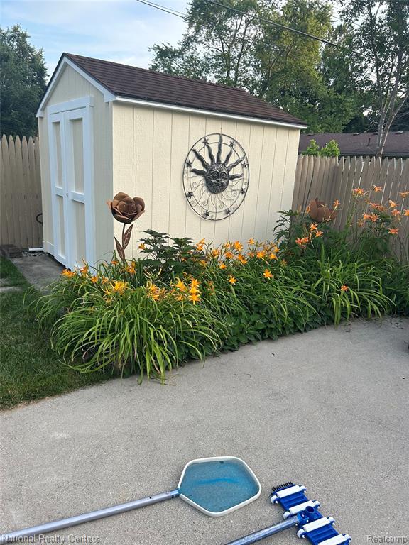 8723 Ringwood Drive, Commerce Twp, MI 48382 — Photo 24