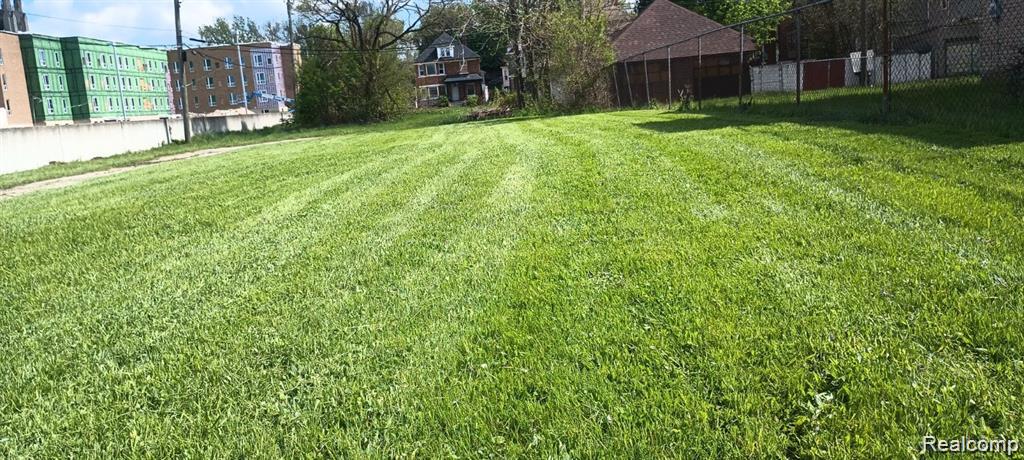 49 Collingwood, Detroit, MI 48202 — Photo 2