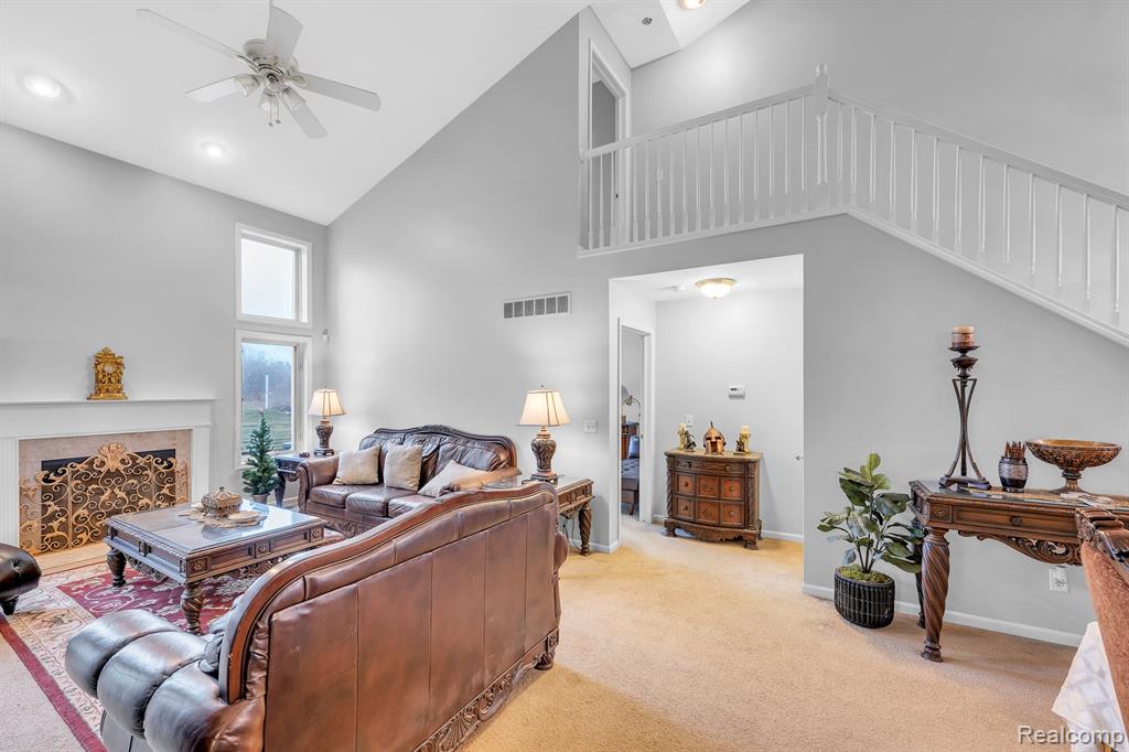 6133 LOCHMORE Drive, Commerce Twp, MI 48382 — Photo 17