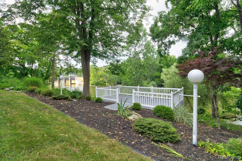 2973 Thorncrest Drive SE, Grand Rapids, MI 49546 — Photo 18
