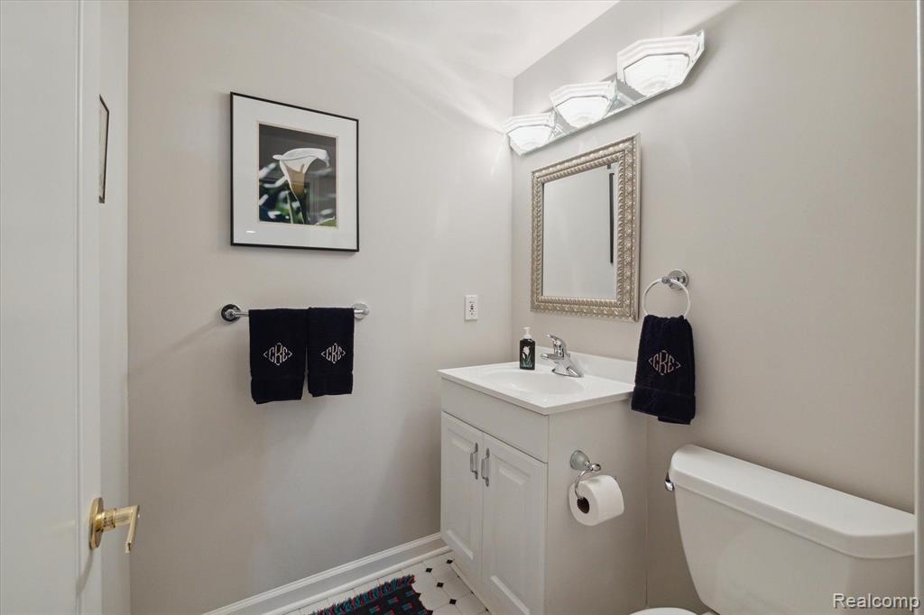 768 SOUTHFIELD Road, Birmingham, MI 48009 — Photo 38