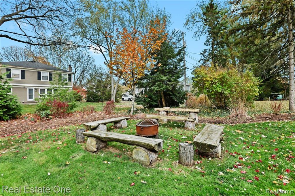 5611 Priory Lane, Bloomfield Hills, MI 48301 — Photo 38