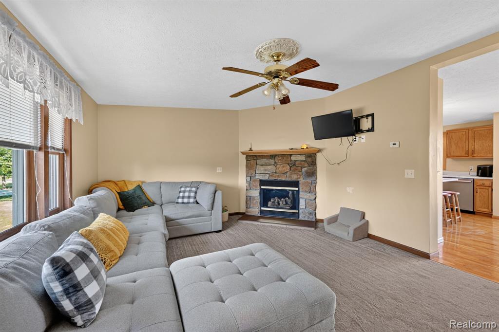 9889 Ditch Road, Chesaning, MI 48616 — Photo 12